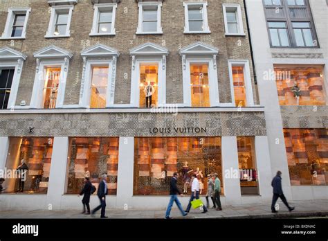 louis vuitton openingstijden londen bond street|new bond street store.